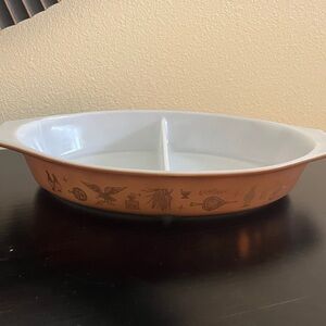 Pyrex Early American Casserole Dish 1.5 QT